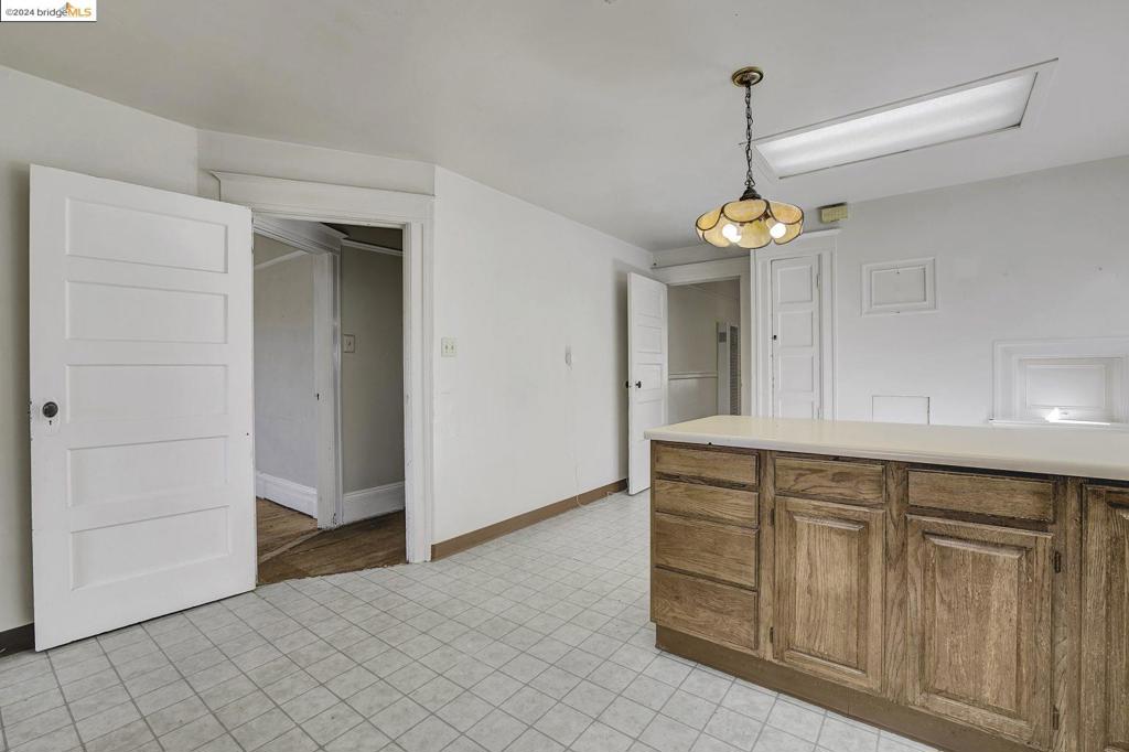 NORTH OAKLAND - Residential Income