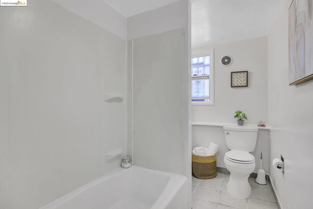 NORTH OAKLAND - Residential Income