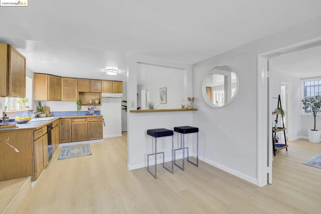 NORTH OAKLAND - Residential Income