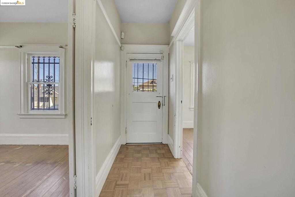 NORTH OAKLAND - Residential Income