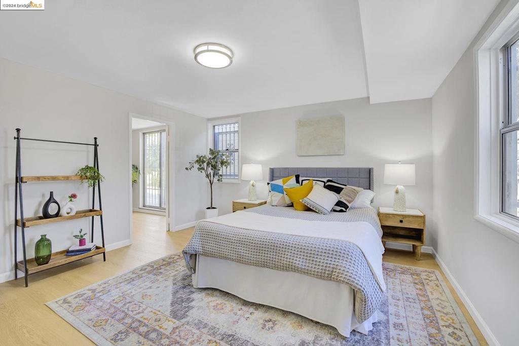 NORTH OAKLAND - Residential Income