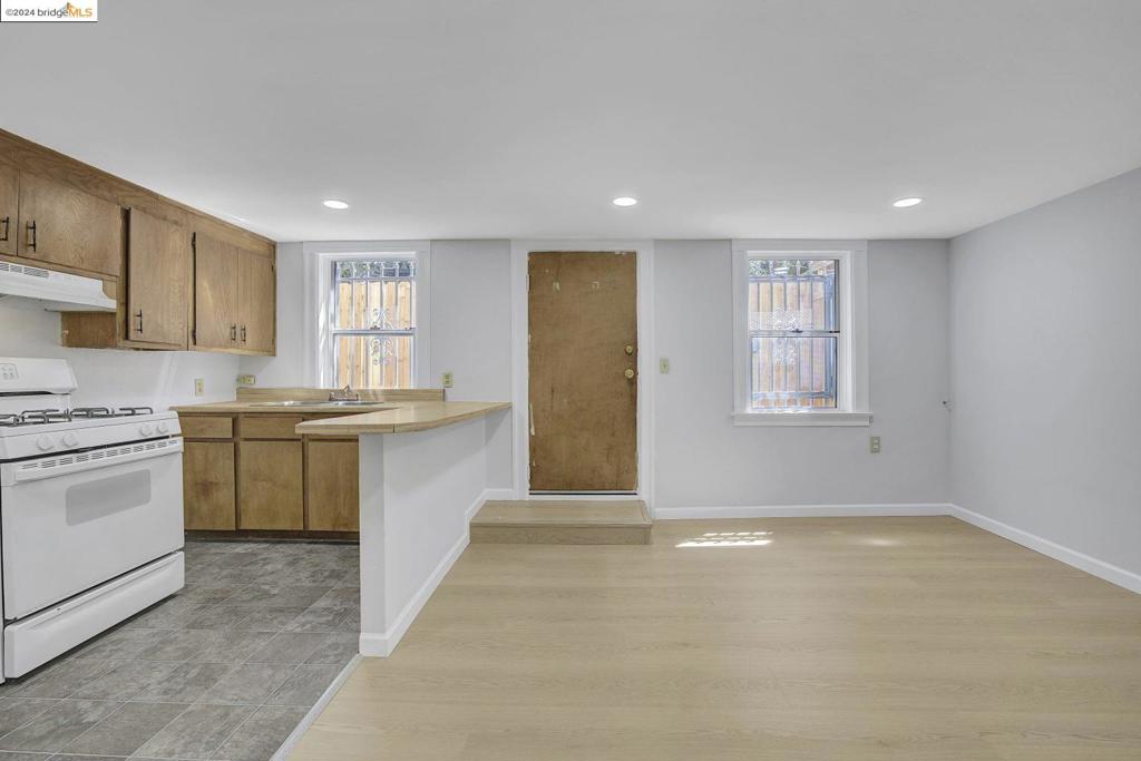 NORTH OAKLAND - Residential Income