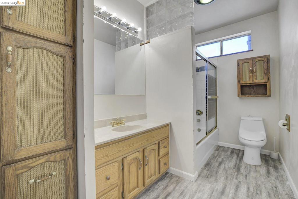 NORTH OAKLAND - Residential Income