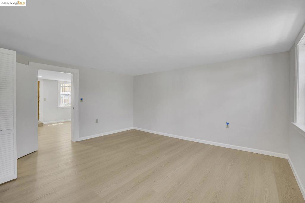 NORTH OAKLAND - Residential Income