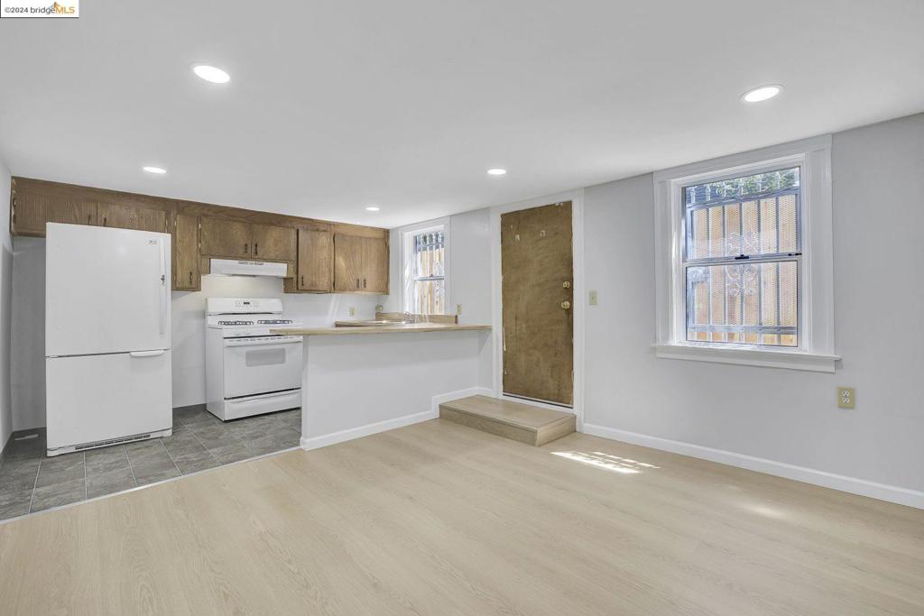 NORTH OAKLAND - Residential Income