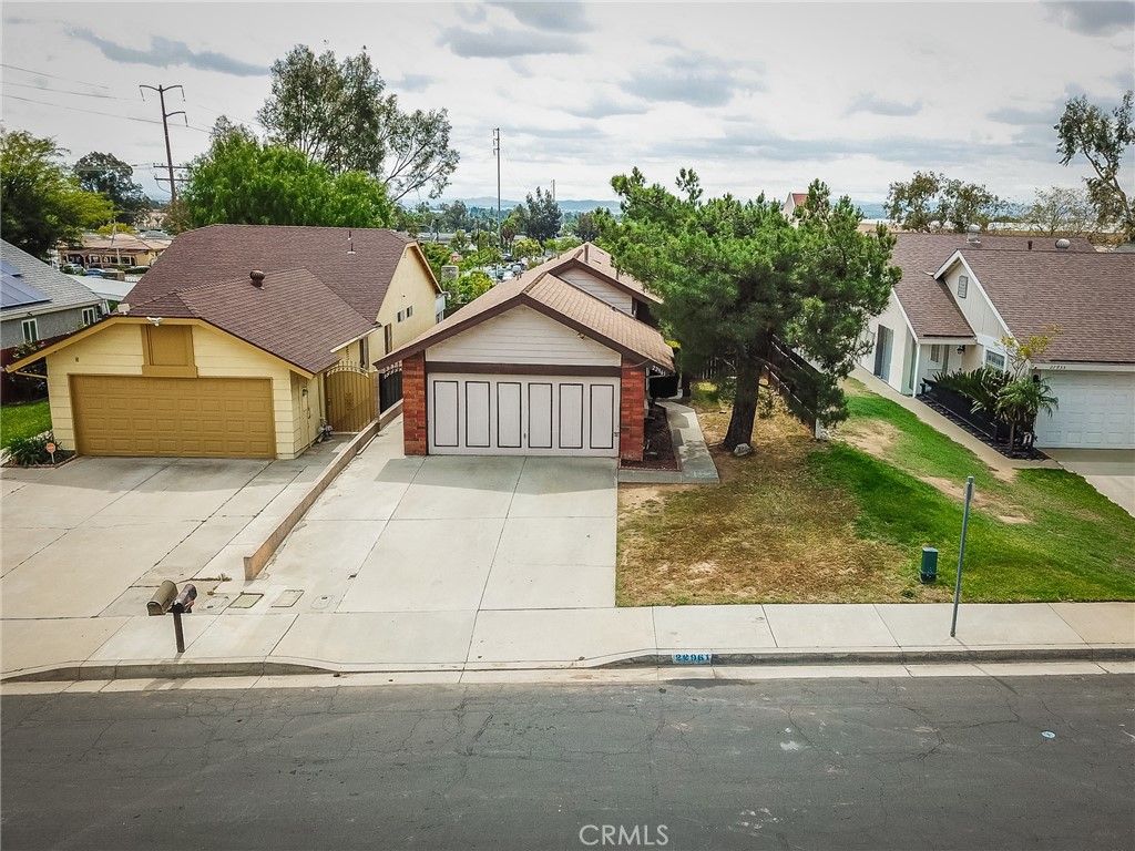 Photo of 22961 Chambray Dr, Moreno Valley, CA 92557 (MLS # OC26071387)