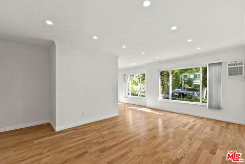 Photo of 1233 N Harper Avenue #1, West Hollywood, CA 90046 (MLS # 25611289) Photo of 1233 N Harper Avenue #1, West Hollywood, CA 90046 (MLS # 25611289)