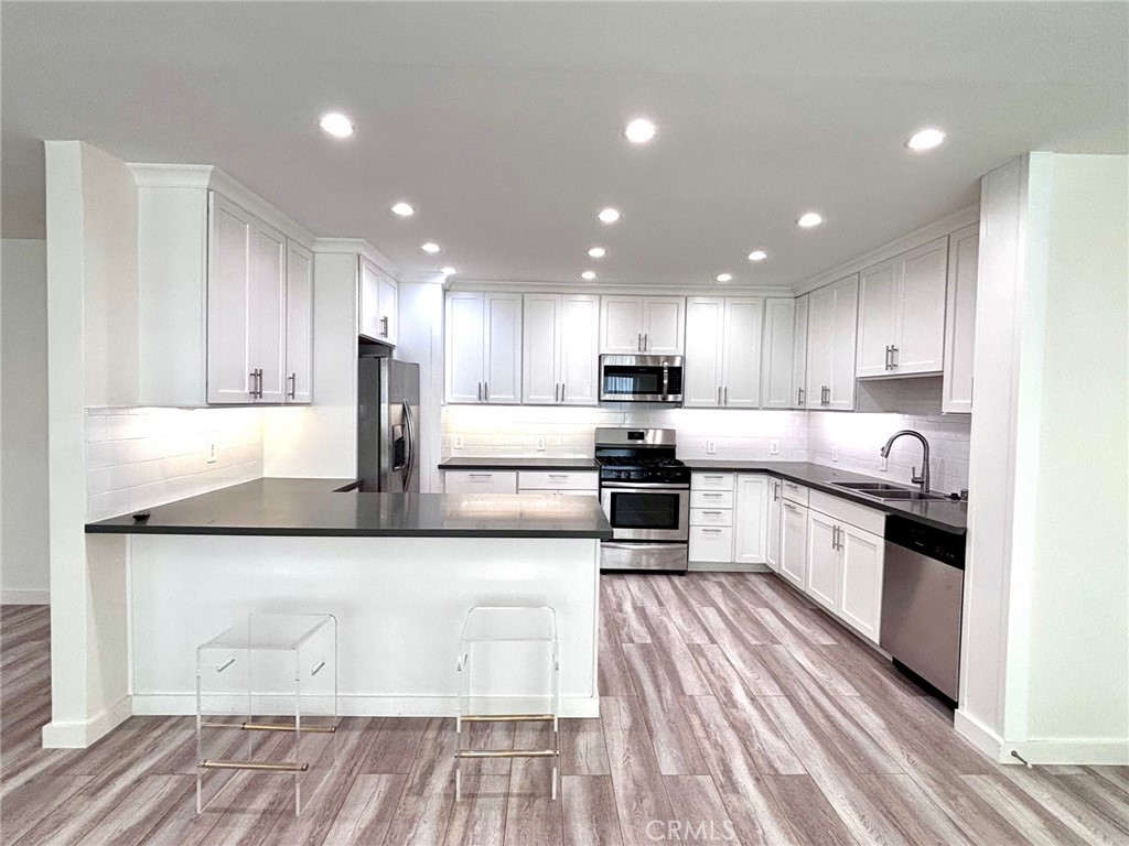 300 Maryland Street 1