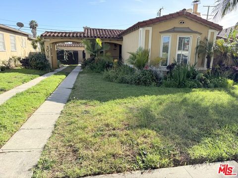 Photo of 3016 W 83rd Street, Inglewood, CA 90305 (MLS # 26653937)