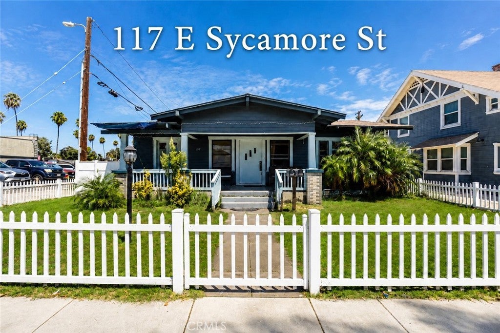 117 E Sycamore