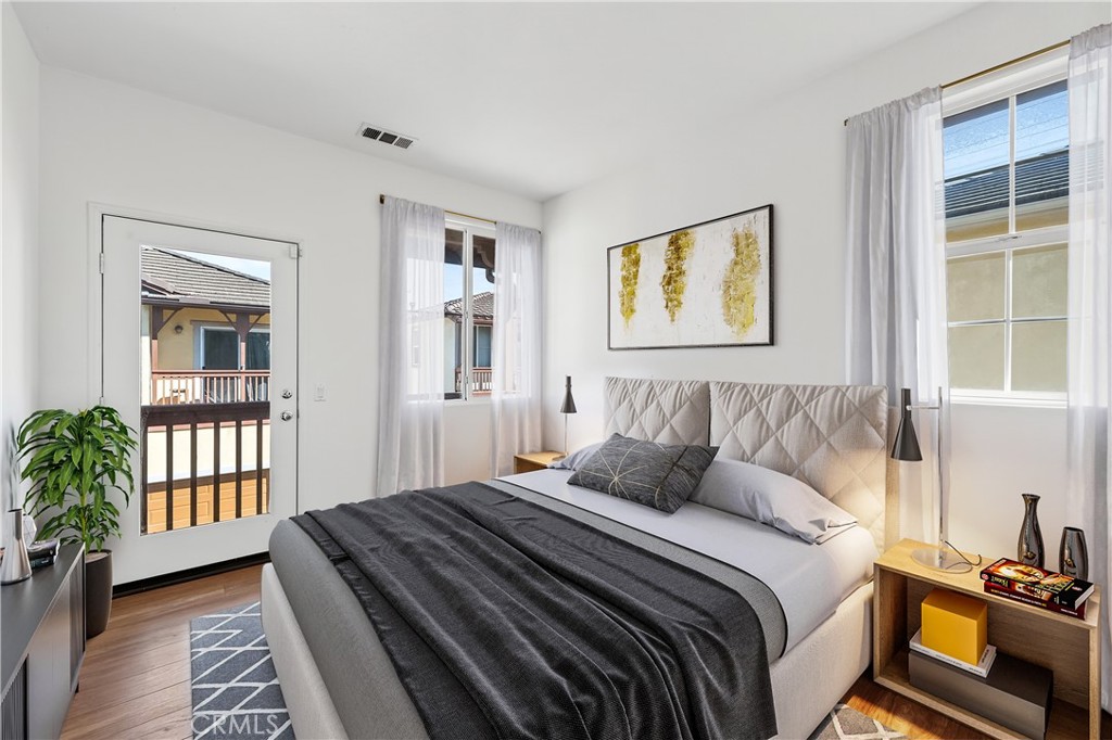 229 E 220th Street