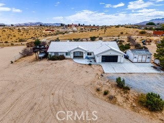 Photo of 11131 Arcadia ST, Apple Valley, CA 92308 (MLS # HD26154391)