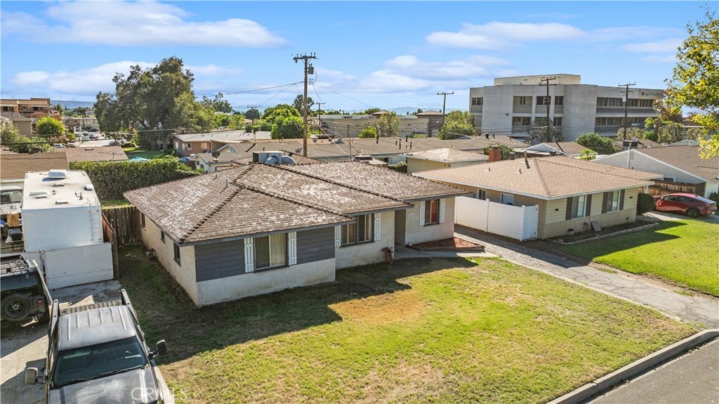 502 W Leeside