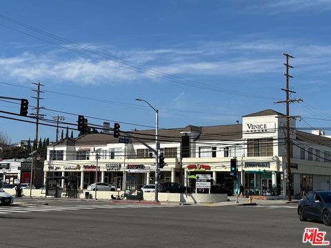 Photo of 10419 Venice Boulevard, Los Angeles, CA 90034 (MLS # 26851809)