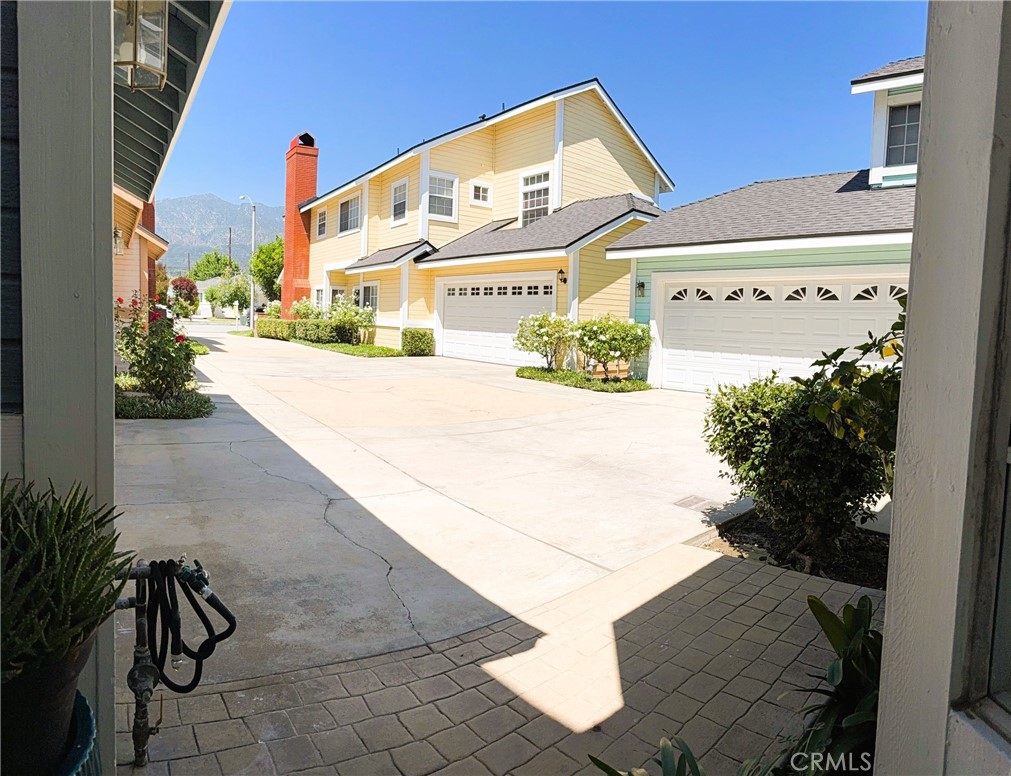 430 W Walnut Avenue W