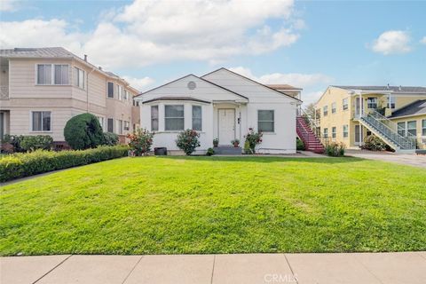 Photo of 676 W Glenoaks Boulevard #C, Glendale, CA 91202 (MLS # SR25244296)
