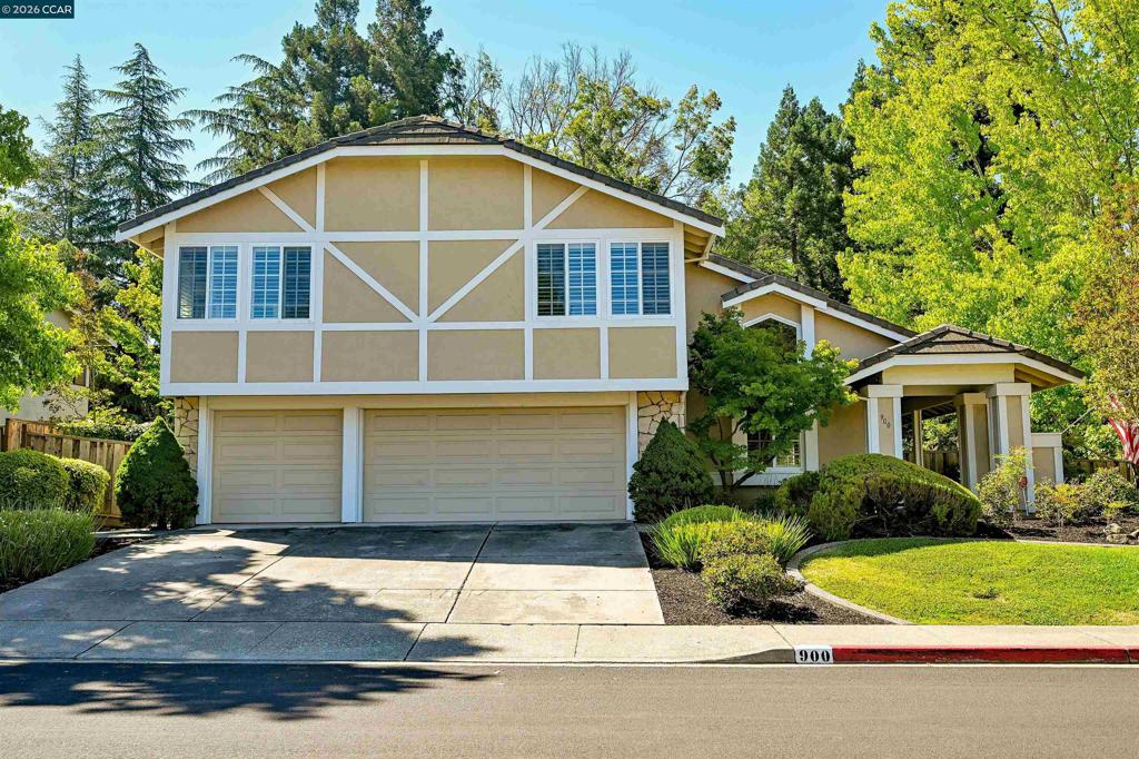 900 Woodland Dr DR
