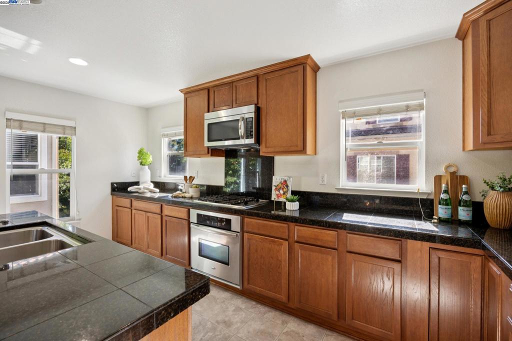MT EDEN - Residential