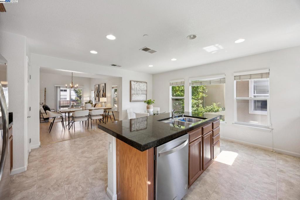 MT EDEN - Residential