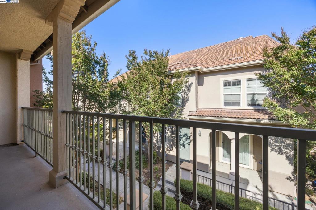 MT EDEN - Residential
