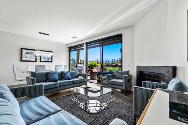 Palm Valley CC - Residential Lease