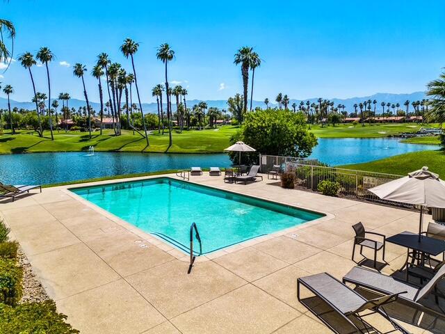 Palm Valley CC - Residential Lease