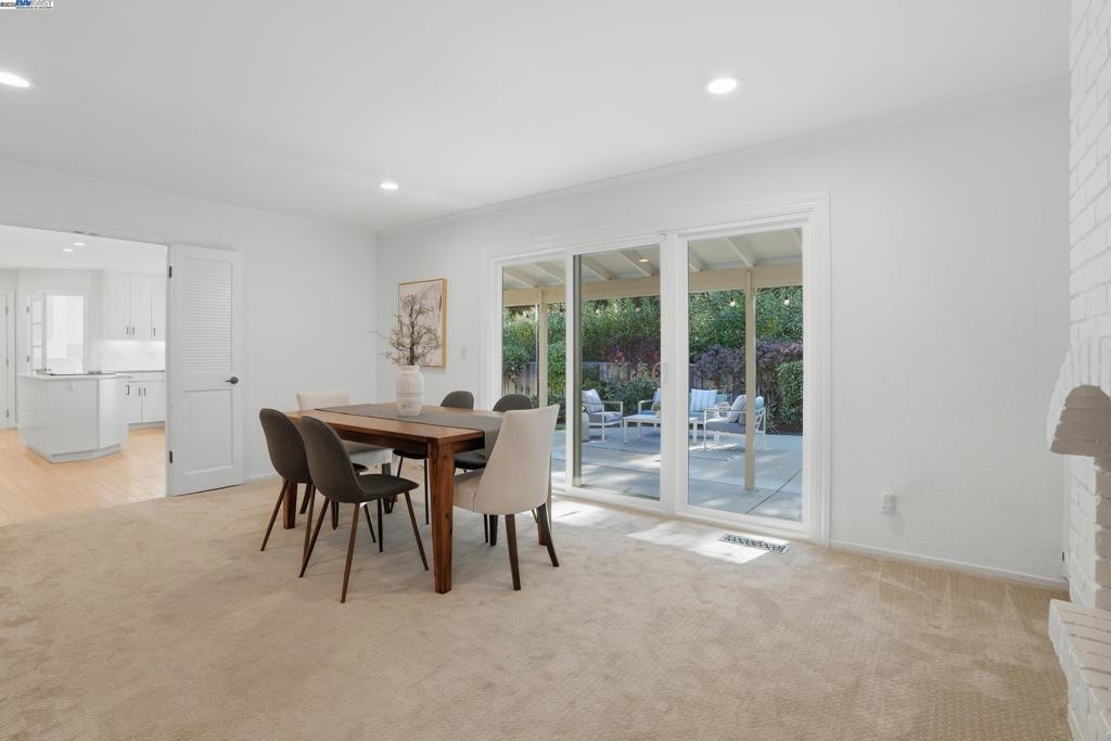ROUNDHILL - Residential