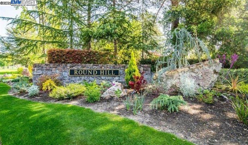ROUNDHILL - Residential