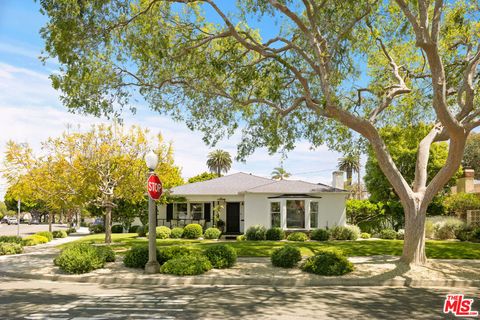 Photo of 4200 Mentone Avenue, Culver City, CA 90232 (MLS # 26797439)