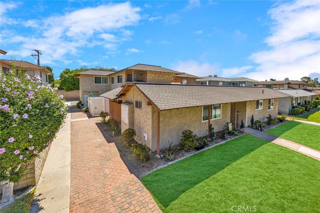 2808 Santiago Road