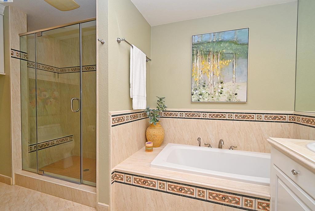 CROW CANYON C.C. - Residential