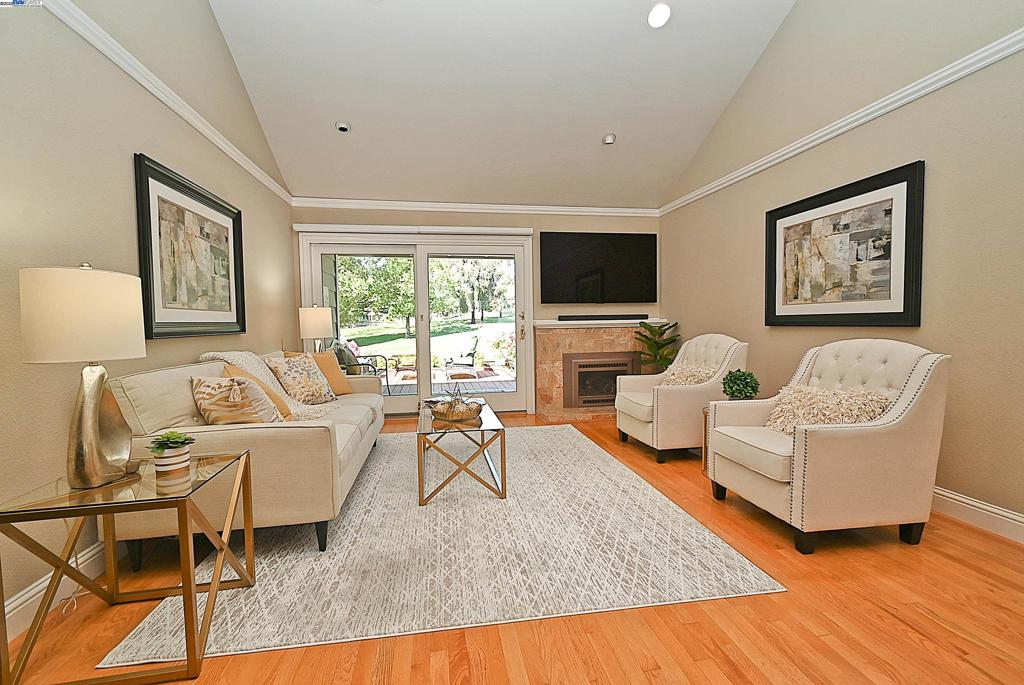 CROW CANYON C.C. - Residential