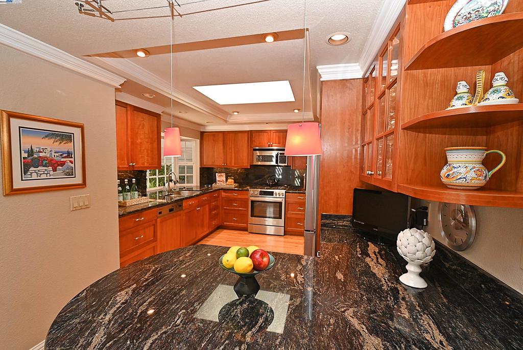 CROW CANYON C.C. - Residential