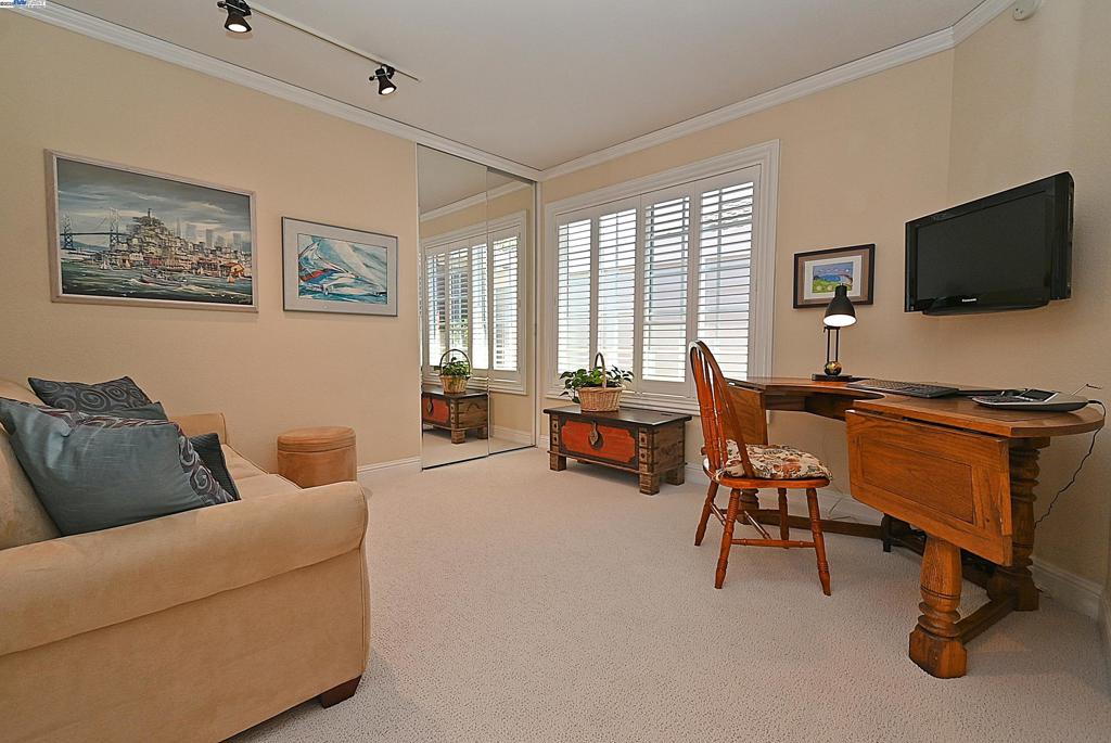 CROW CANYON C.C. - Residential