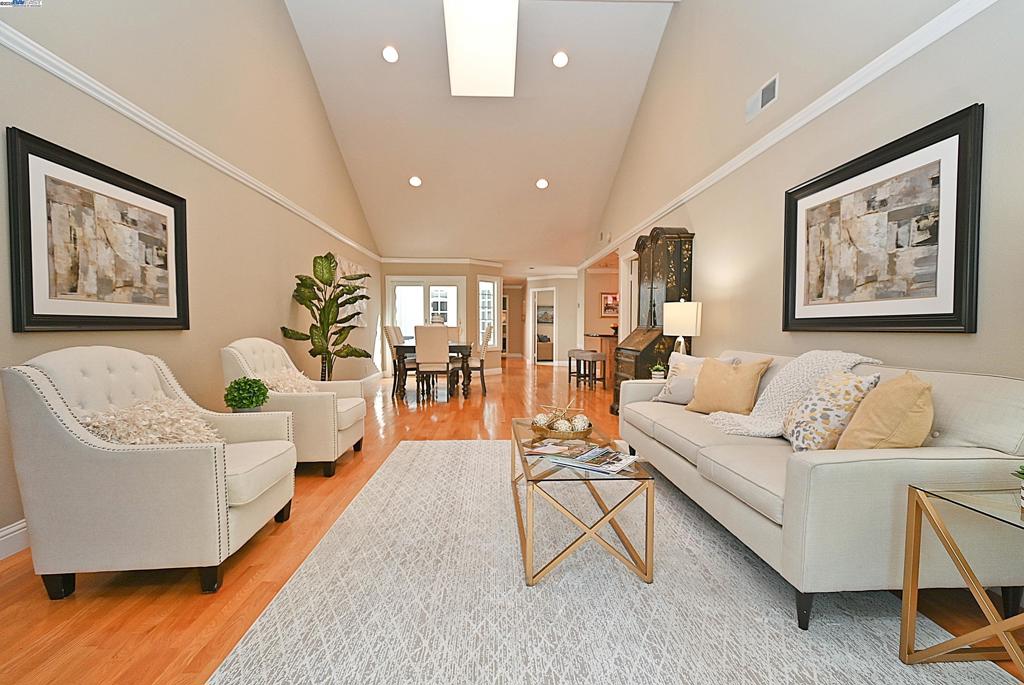 CROW CANYON C.C. - Residential