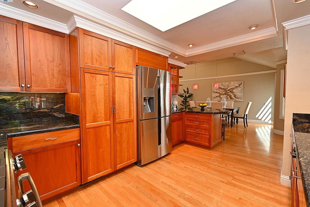 CROW CANYON C.C. - Residential