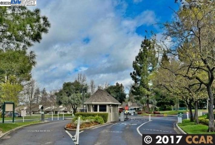 CROW CANYON C.C. - Residential