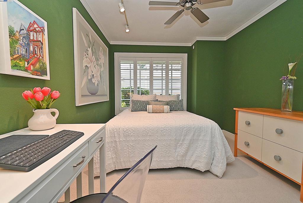 CROW CANYON C.C. - Residential