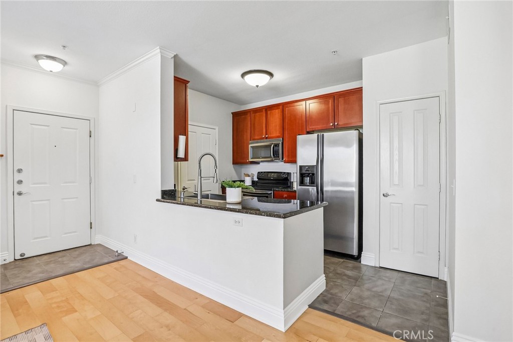 22681 Oakgrove Unit 233