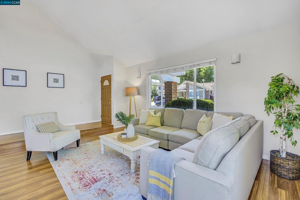 THE CROSSINGS - Residential