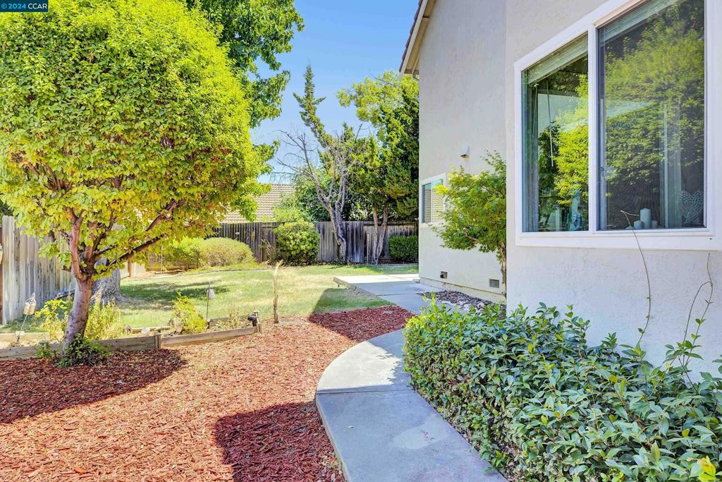 THE CROSSINGS - Residential