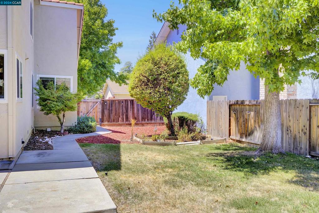 THE CROSSINGS - Residential