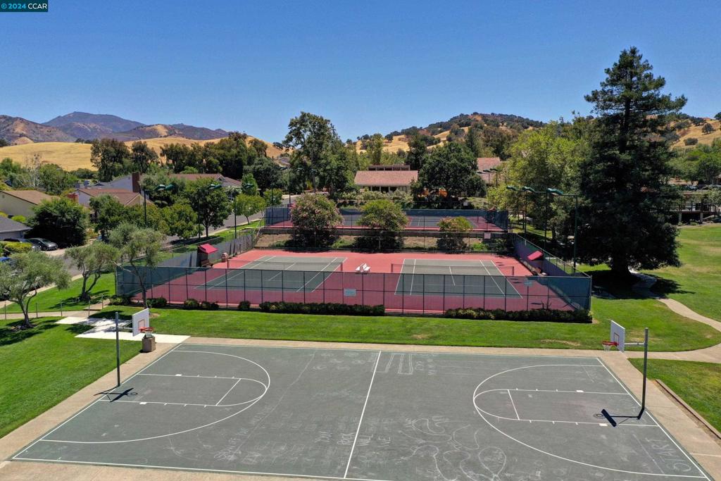 THE CROSSINGS - Residential