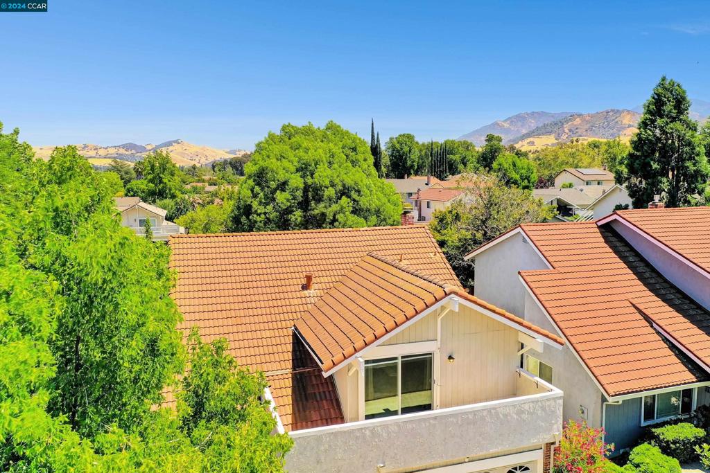 THE CROSSINGS - Residential