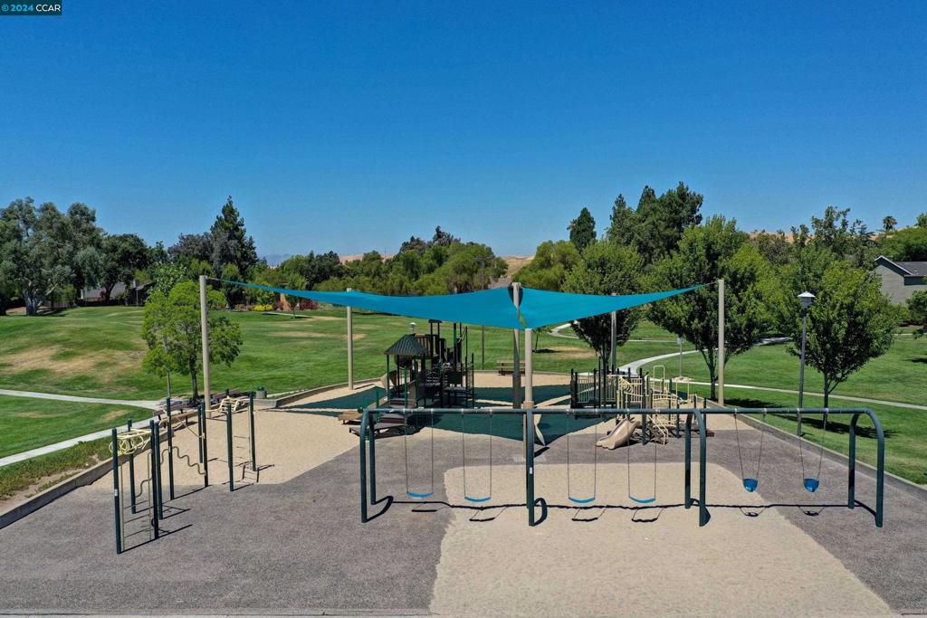 THE CROSSINGS - Residential