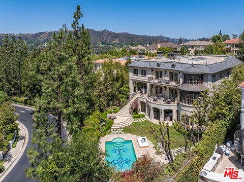 Photo of 11738 Stonehenge Lane, Los Angeles, CA 90077 (MLS # 26104308)