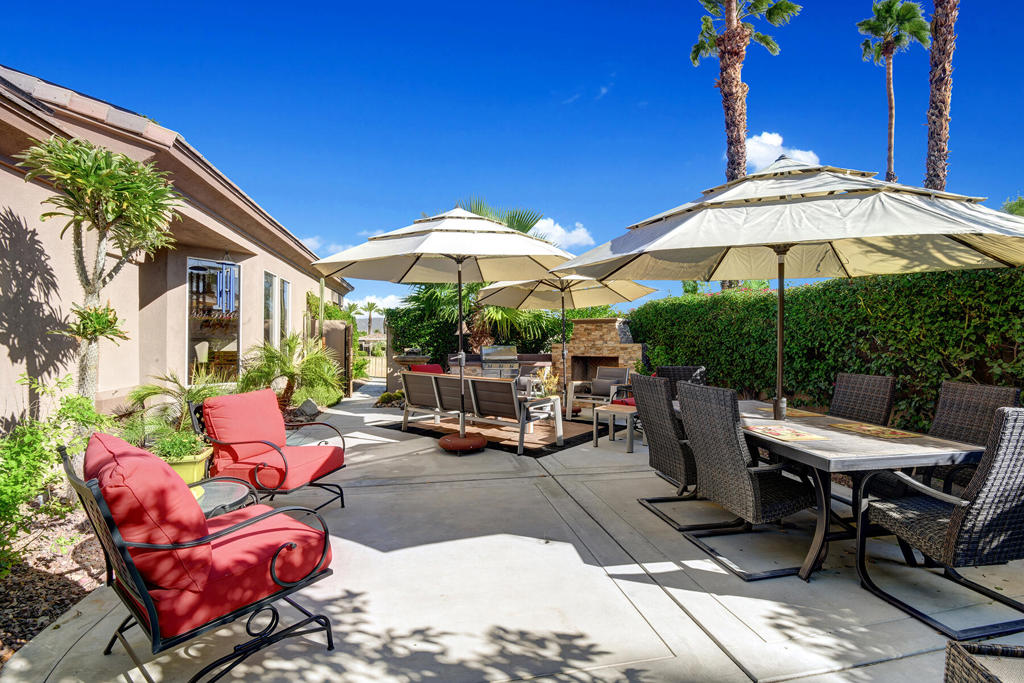 440 Desert Holly Drive