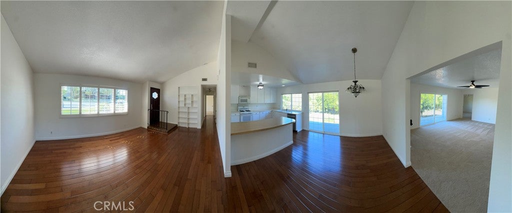 2857 Calle Damasco
