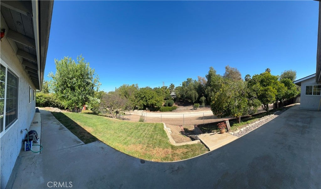 2857 Calle Damasco