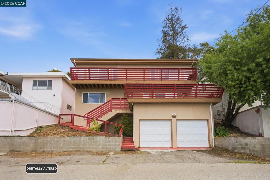 8910 Burr St St, Oakland CA 94605